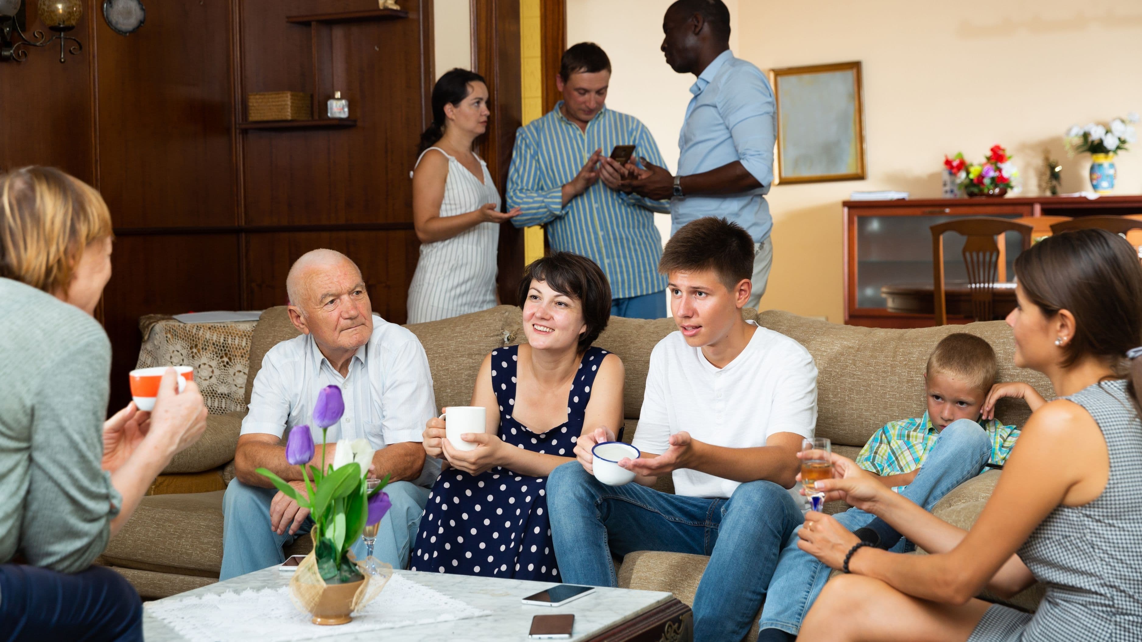 What Are the Benefits of Family Meetings and How to Run Them?