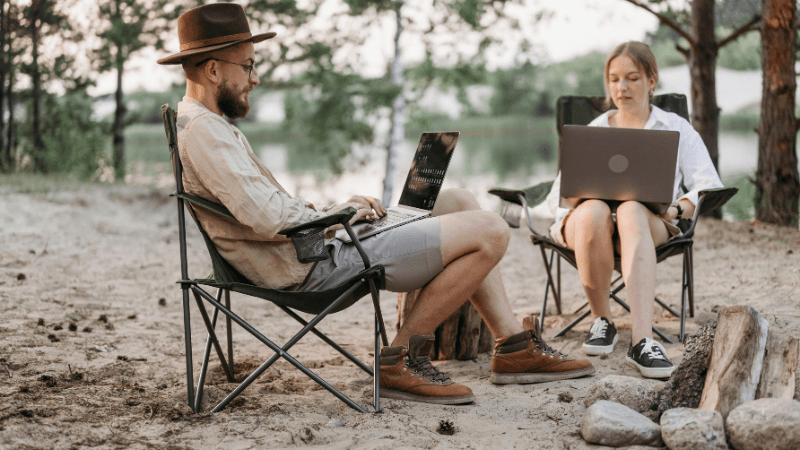 Maintaining a Healthy Work-life Balance: Tips for Couples