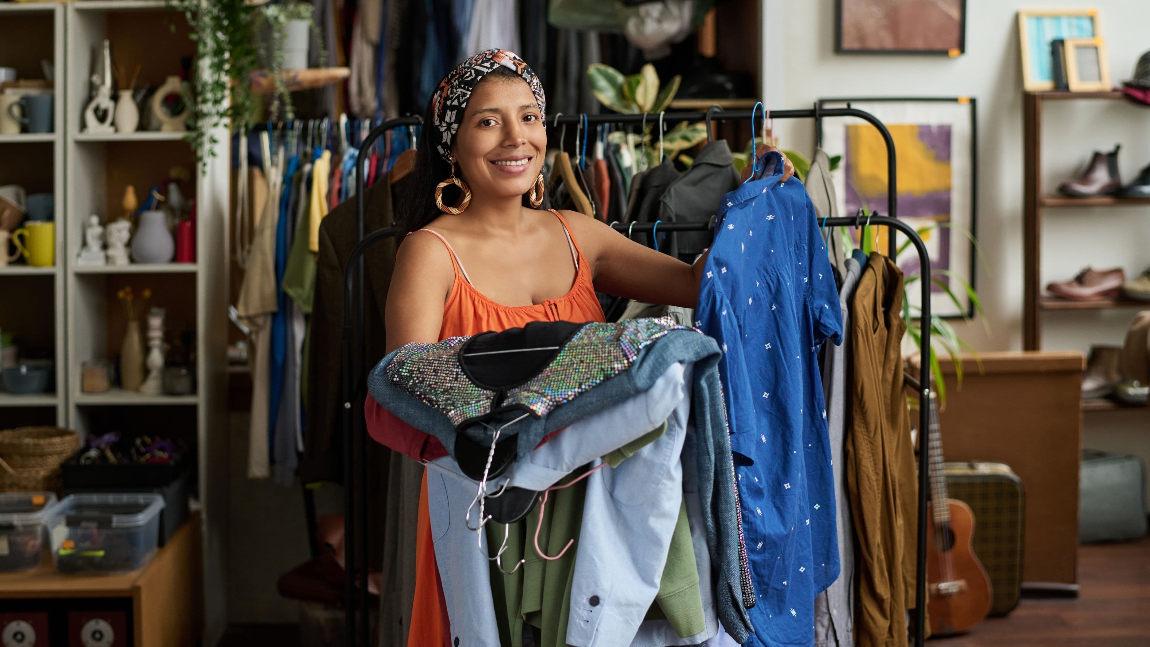What Is Secondhand Shopping and Why Is It Worth Trying?